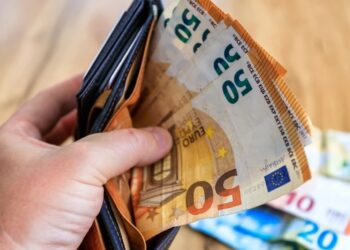 Stijging modaal inkomen is definitief: dit verandert er voor jouw portemonnee