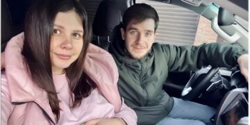 Marina (37) en haar 24-jarige zoon verwachten opnieuw een kind: een relatie die de wereld verbaast en verdeelt