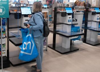 Klanten slaan alarm: wat er nu bij de zelfscan kassa gebeurt, gaat te ver