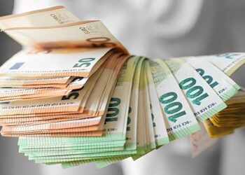 Werken naast je AOW? Zorg dat je op de hoogte ben van deze (belasting)regels in 2026