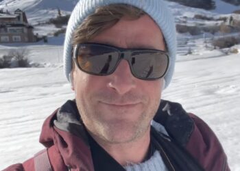 Heftig ongeluk tijdens skivakantie van Hugo Kennis