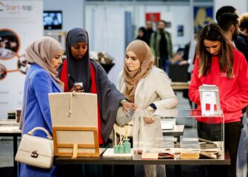 Steeds meer jonge moslims willen Nederland verlaten om deze zorgwekkende reden