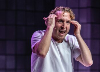 UITGELEKT: ‘Peter Pannekoek gebruikte lachband tijdens oudejaarsconference’