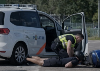 Wat hier gebeurde met een Vespa-rijder zorgt voor flinke ophef