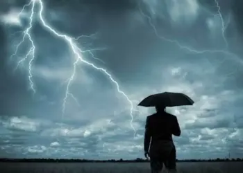 KNMI slaat alarm met code oranje voor deze steden door verraderlijke gladheid