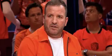 Iedereen kotst Rafael van der Vaart uit na grapje over Japanse spelers