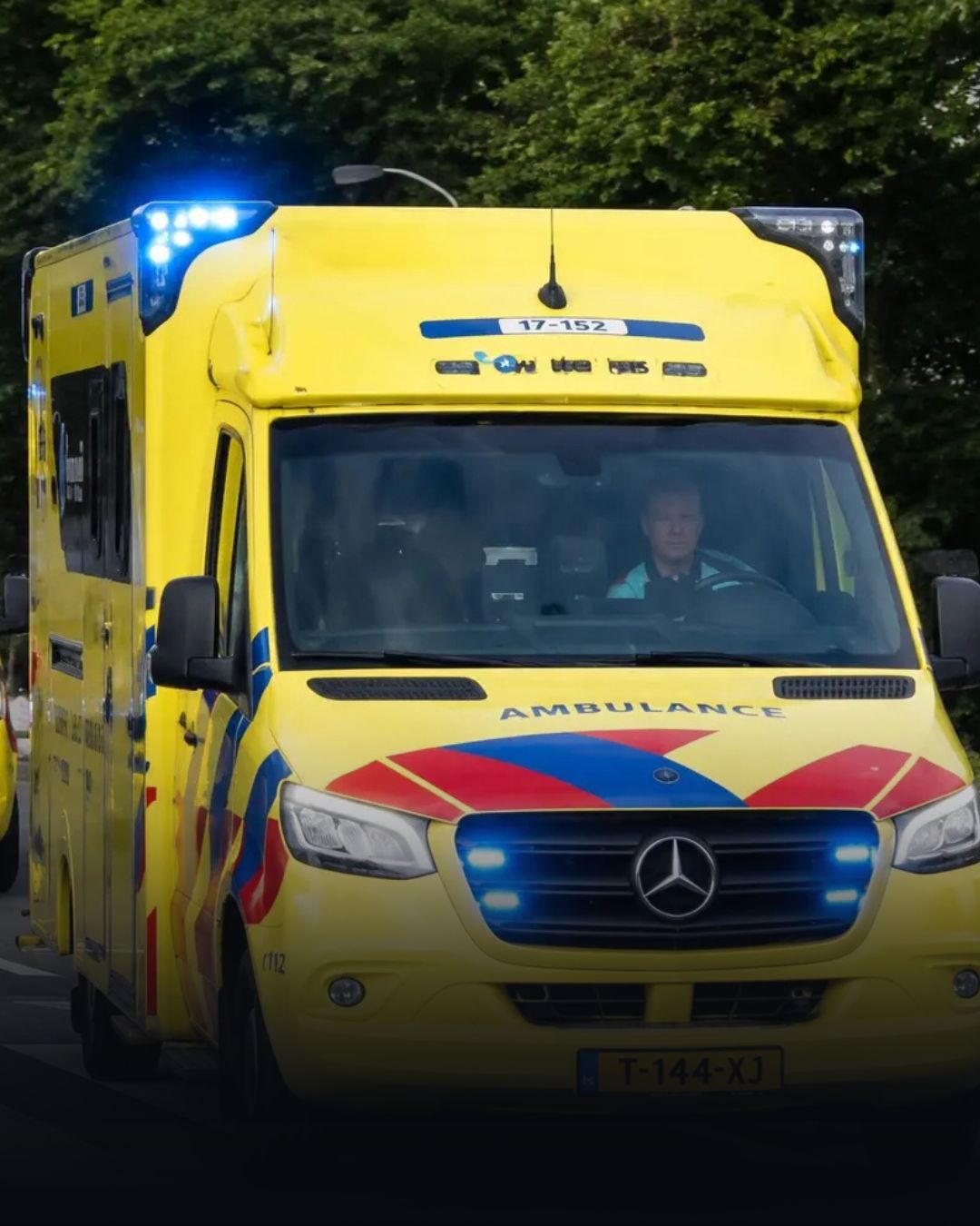 Net binnen: bekende Nederlandse presentator (75) getroffen door beroerte