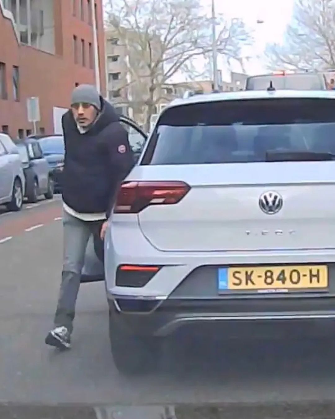 Kansenparel weigert gewoon voorrang te geven… wat er daarna gebeurt is echt niet normaal