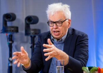 Strijd om azc escaleert: Westland daagt minister openlijk uit