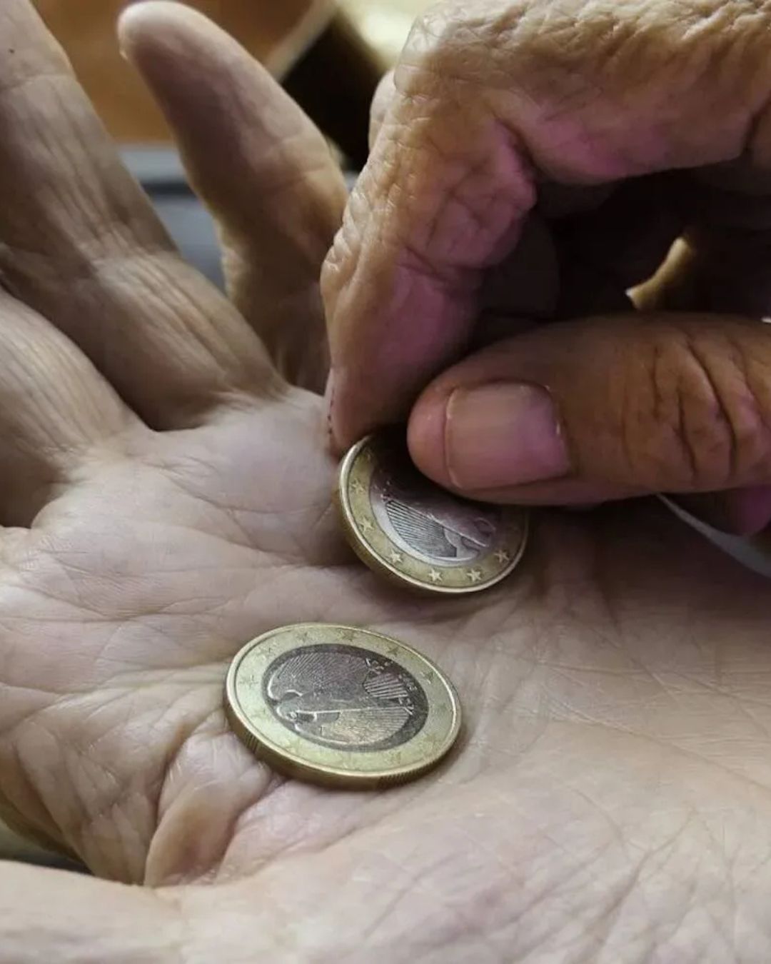 Grote wijziging rond UWV-uitkering en veel Nederlanders wachten straks langer dan gedacht op hun geld