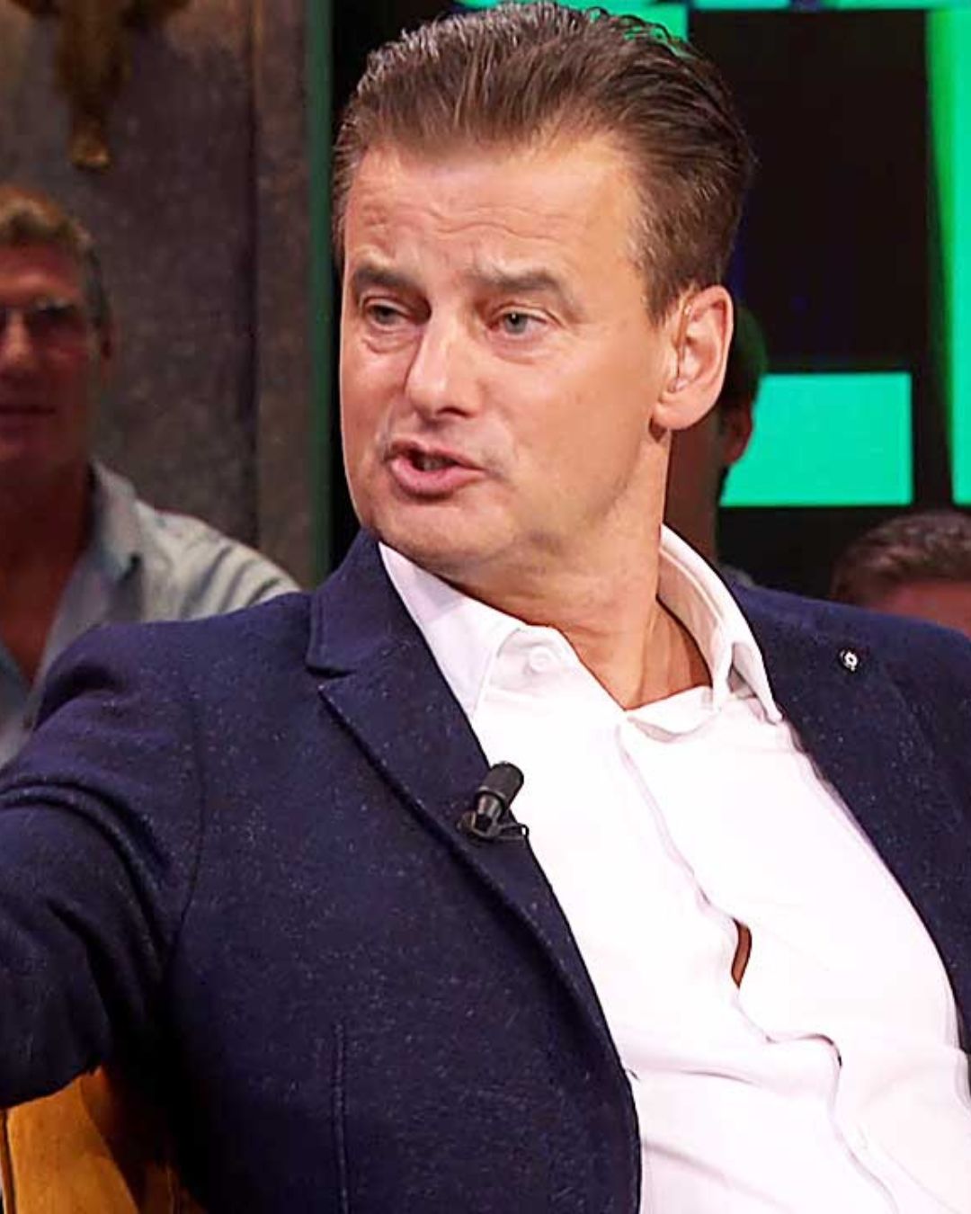 Wilfred Genee keihard aangepakt door Angela de Jong