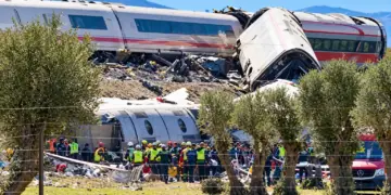 Heftig: Jongen belt vanuit gecrashte trein: ‘Mama, we kunnen niets doen, er sterven hier mensen’