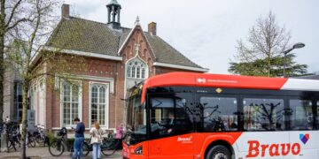 Ongelooflijk wat zich afspeelde in Haarlem: vrouw aangerand in bus vol reizigers